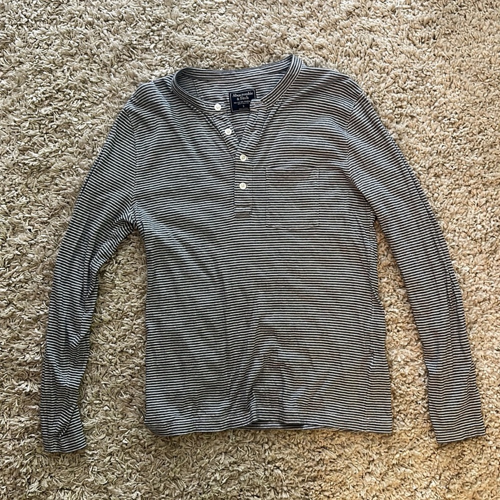 Abercrombie and fitch long sleeve Henley shirt